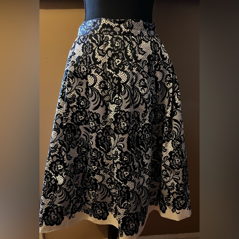 WHBM Black and white skirt